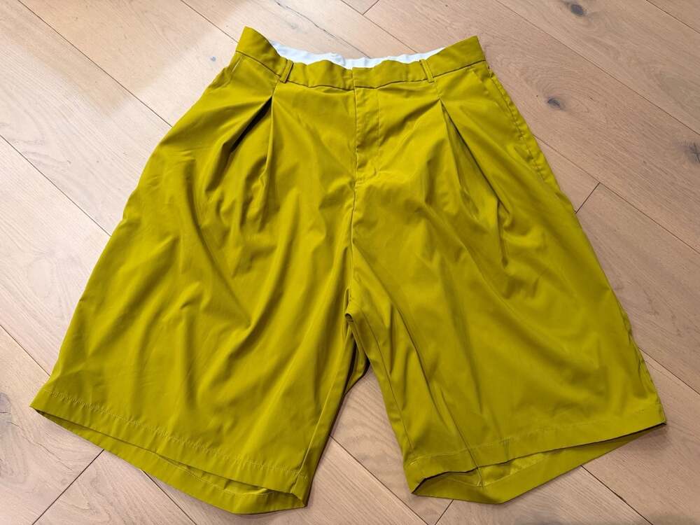 Roaringwild Luxury Edition Pleated Wide Leg Shorts Mustard Yellow Size XL
